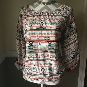 🍁LAST CHANCE!Aztec quarter sleeve shirt